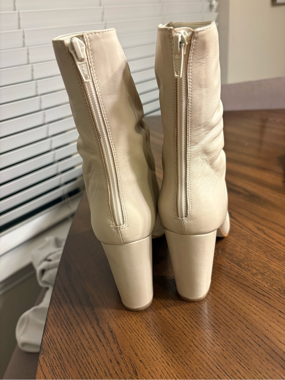 Matisse Colette Ruched Booties - Picture 5 of 9